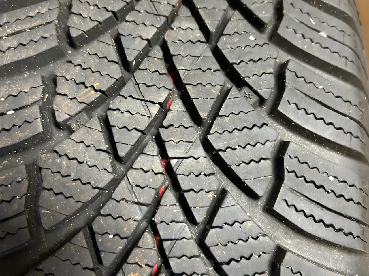 Billede 5 - Bridgestone vinterdæk på stålfælge