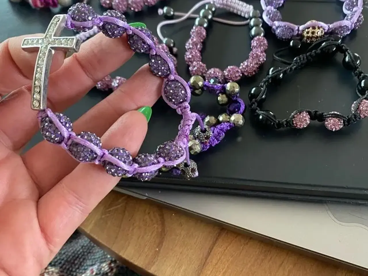 Billede 3 - Nye knyttede armbånd