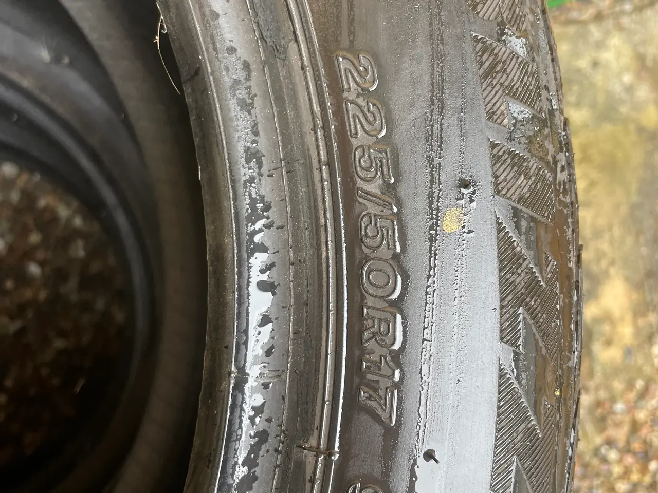 Billede 2 - Vinterdæk 225/50 R17