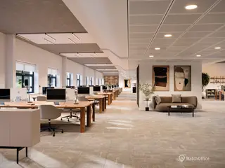 1.569 m² kontorlejemål med super beliggenhed i Lyngby