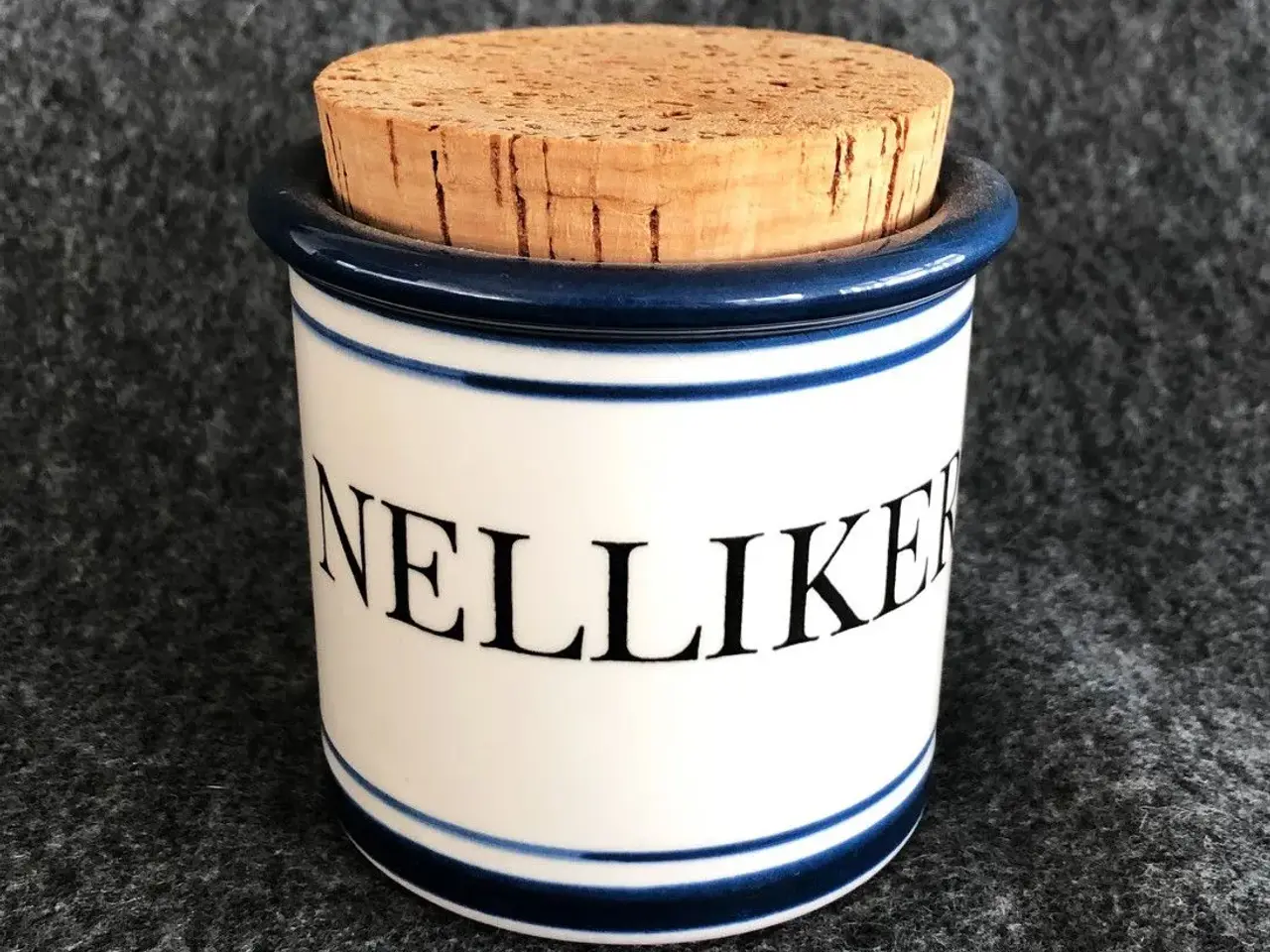 Billede 1 - Nellike" krukke.