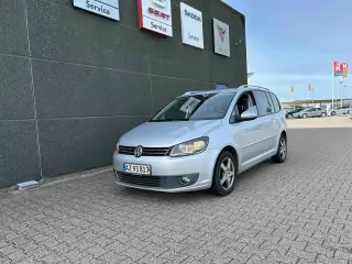 VW Touran 2,0 TDi 140 Highline BMT