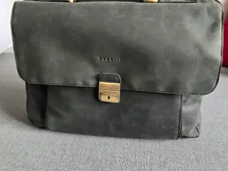 Elegant sort Bugatti laptoptaske 