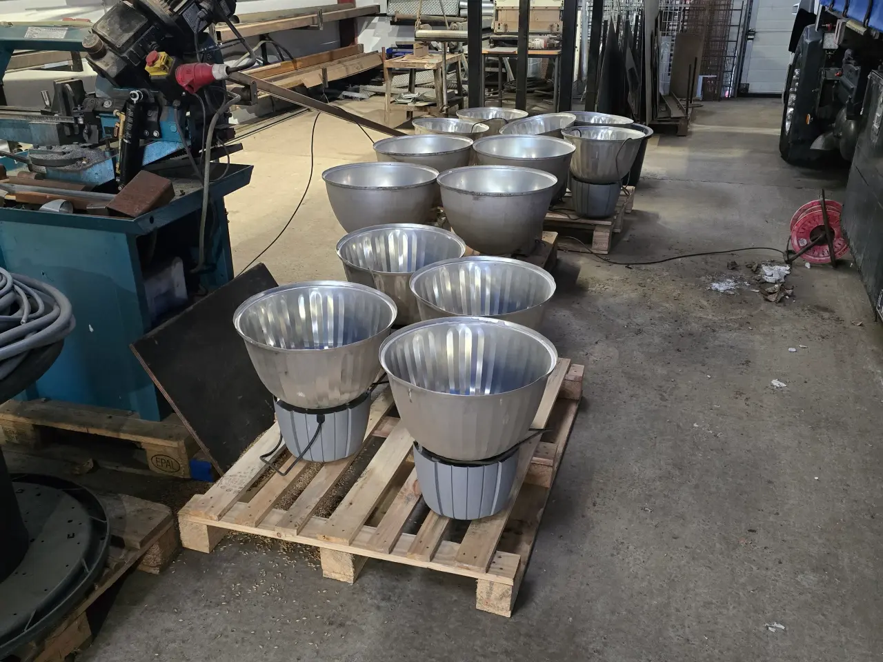 Billede 1 - Industrielle stållamper / hal‑lamper 13 stk.