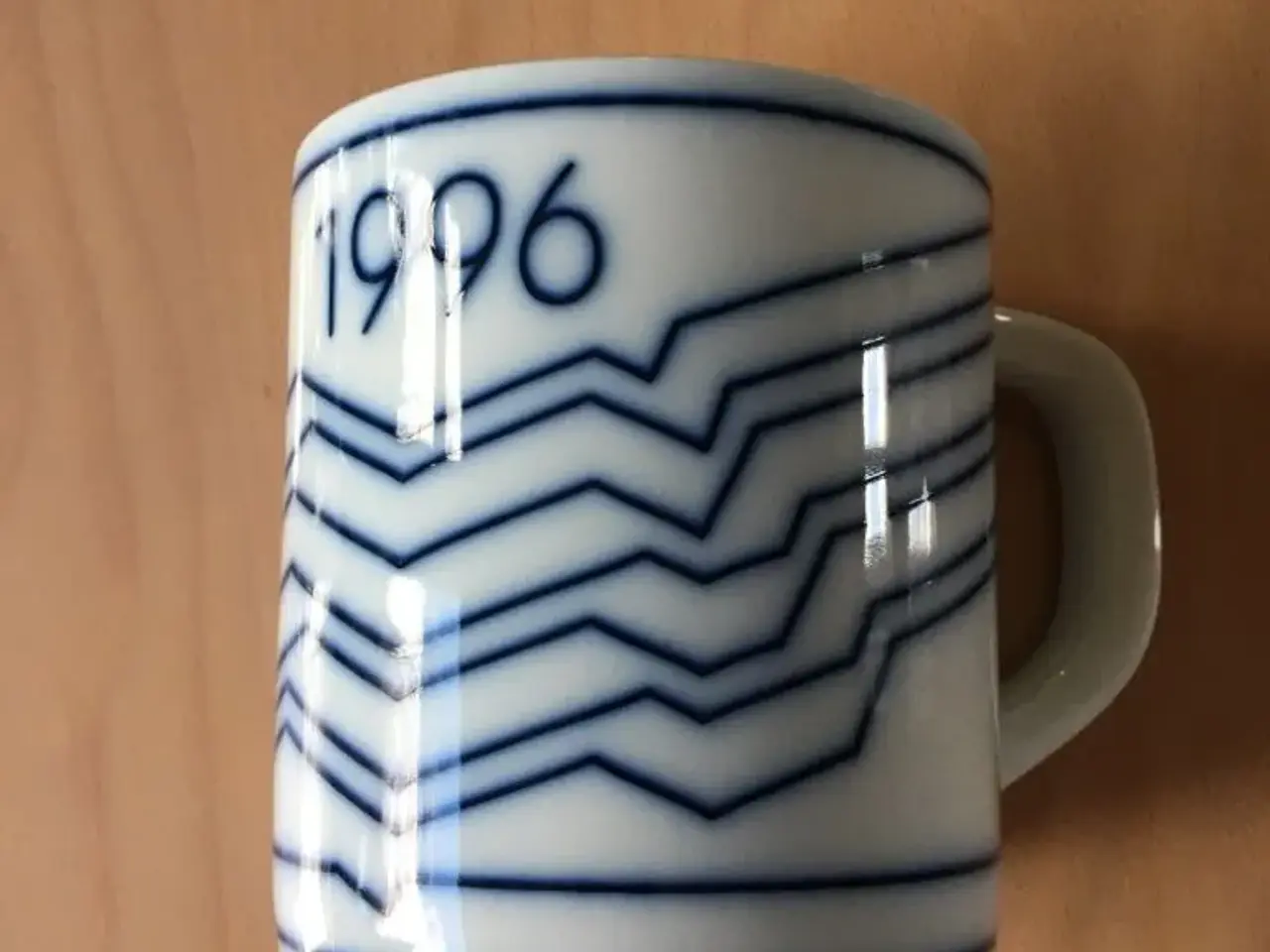 Billede 1 - Årskrus 1996,stor