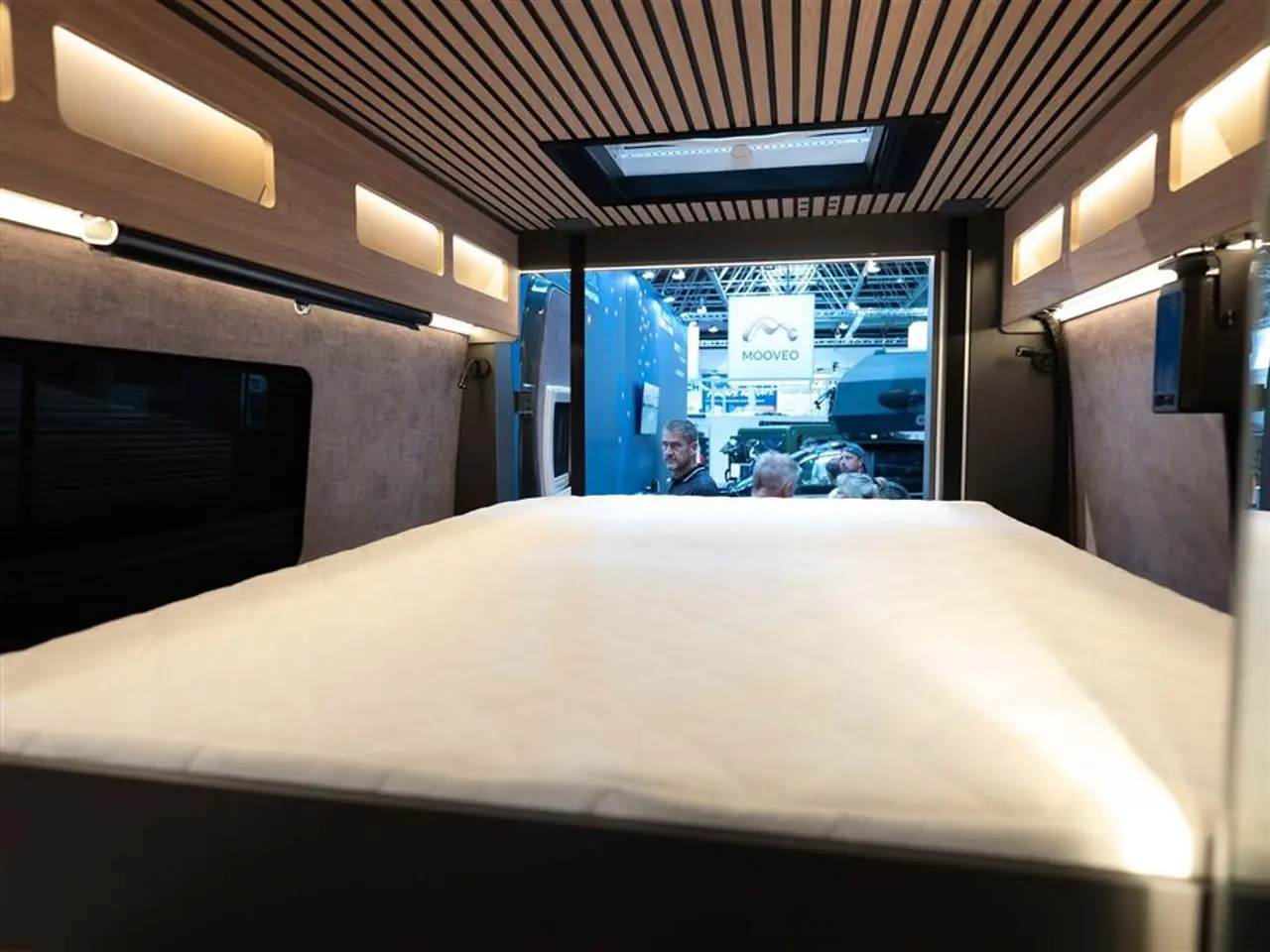 Billede 56 - 2027 - Nomade Nation Space S STEALTH VAN MED LOUNGE I SKANDINAVISK DESIGN