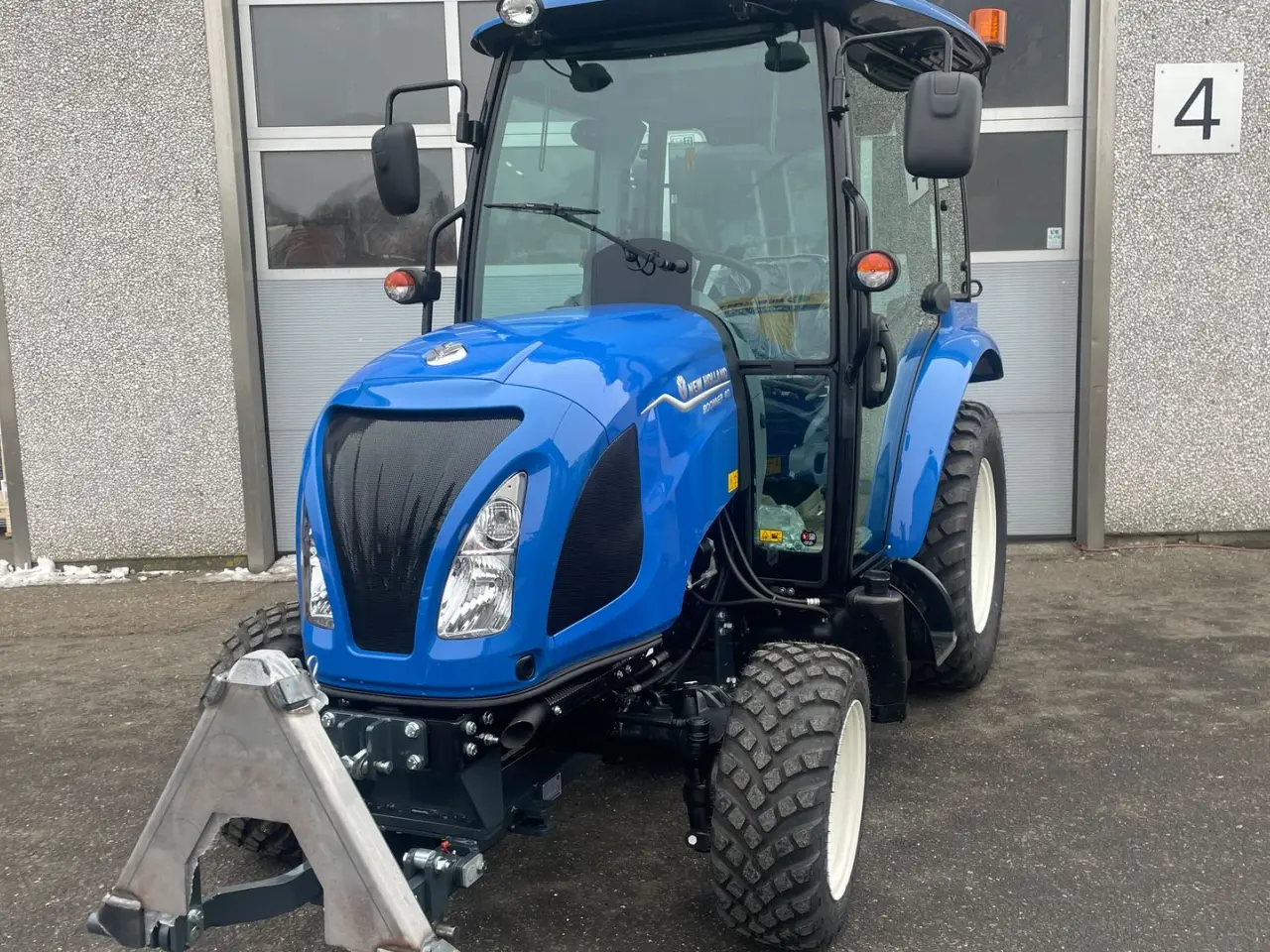 Billede 1 - New Holland BOOMER 40 HST Inkl. Nesbo frontlift