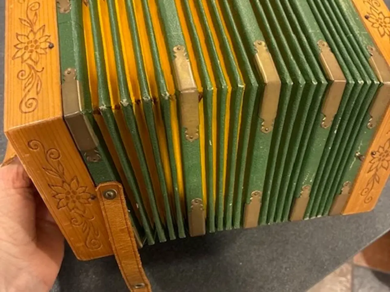 Billede 2 - Gammel tysk concertina - DDR – spiller fint