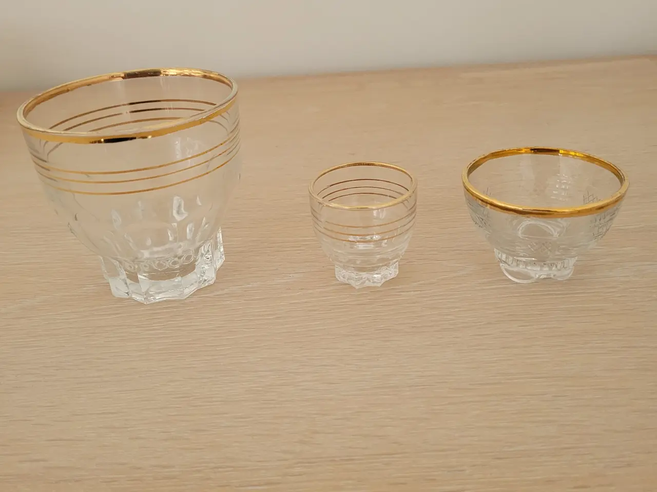 Billede 1 - Glas med guldkant
