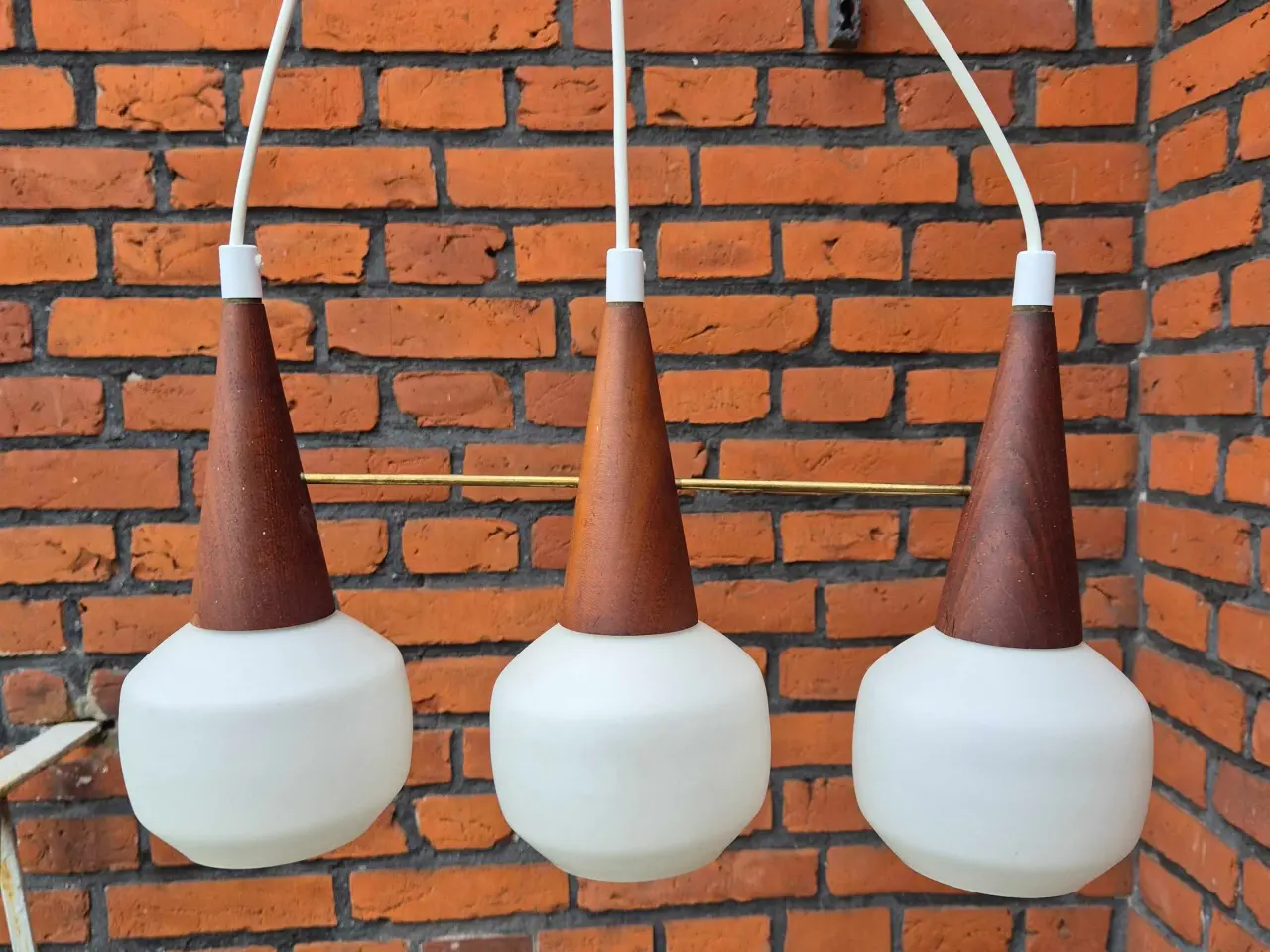 Billede 1 - Retrolampe med tre på stribe