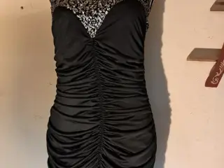 Anna Boutique str. 12 kjole