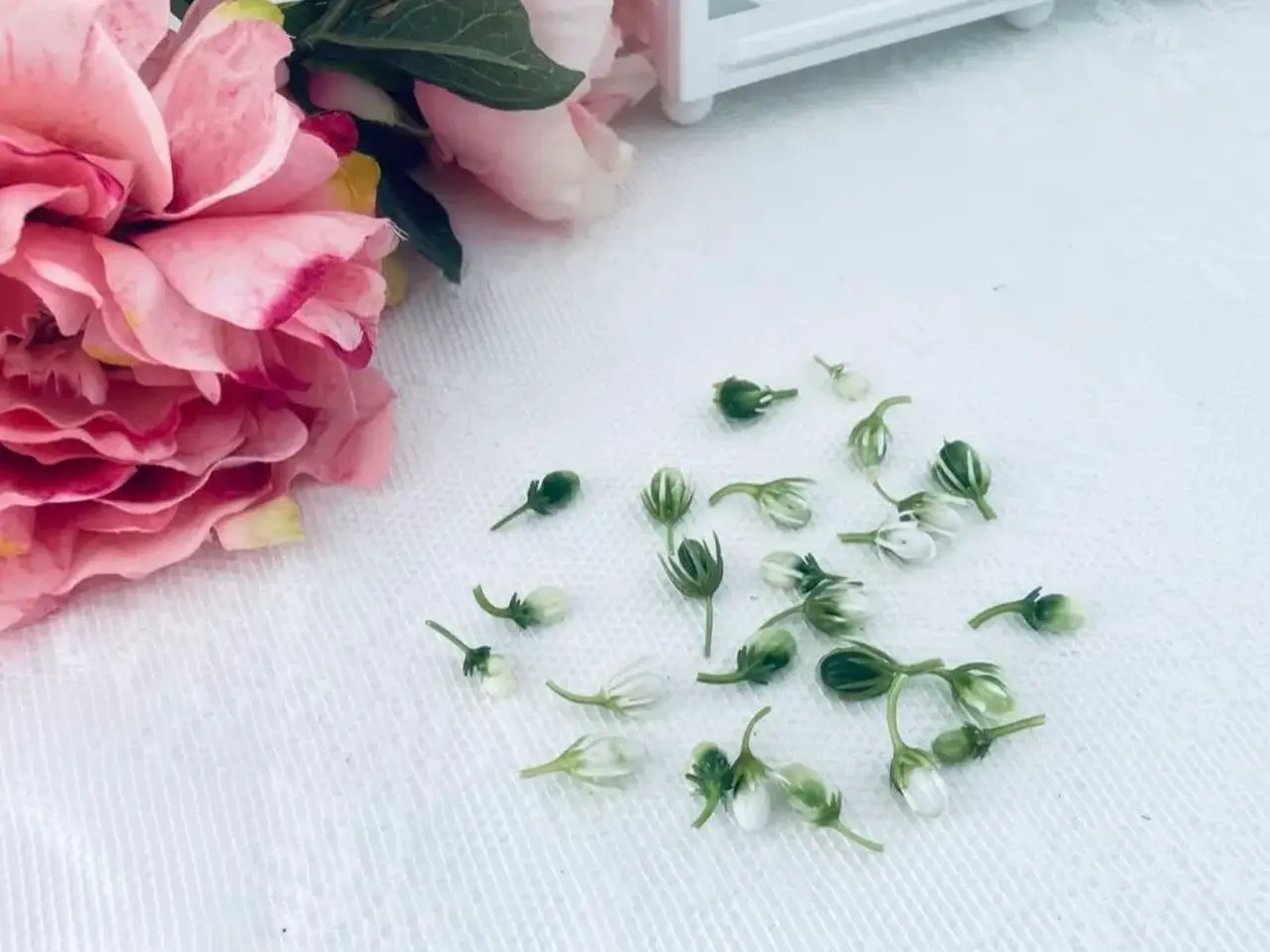 Billede 1 - Små kunstig blomster til hobby