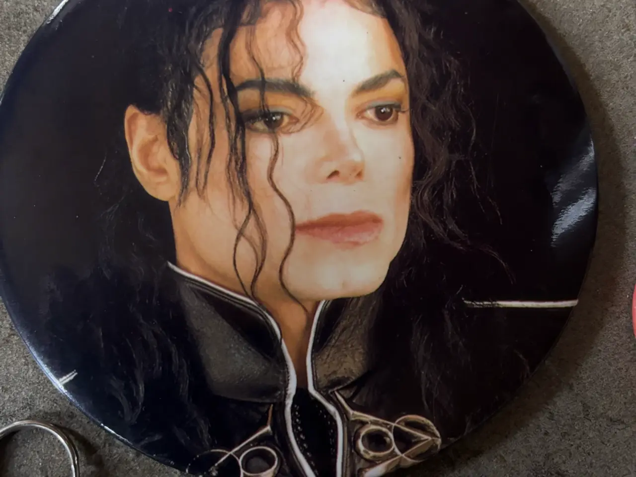 Billede 3 - Lot med Michael Jackson memobilia sælges samlet