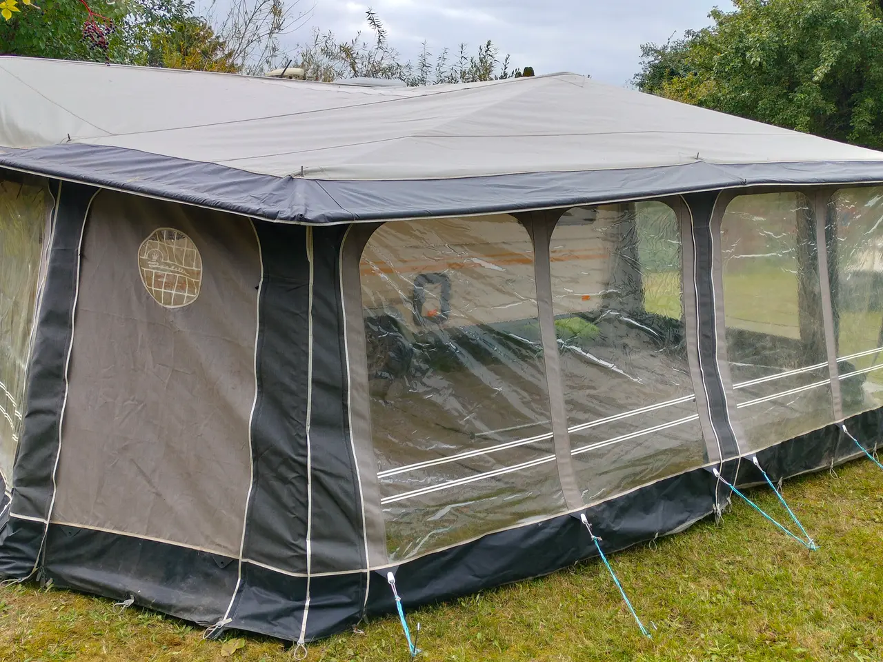 Billede 3 - Campingvogn med 2 fortelte.