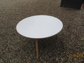 1 stk Sofabord Rund Haslev Eg med Laminat Hvid