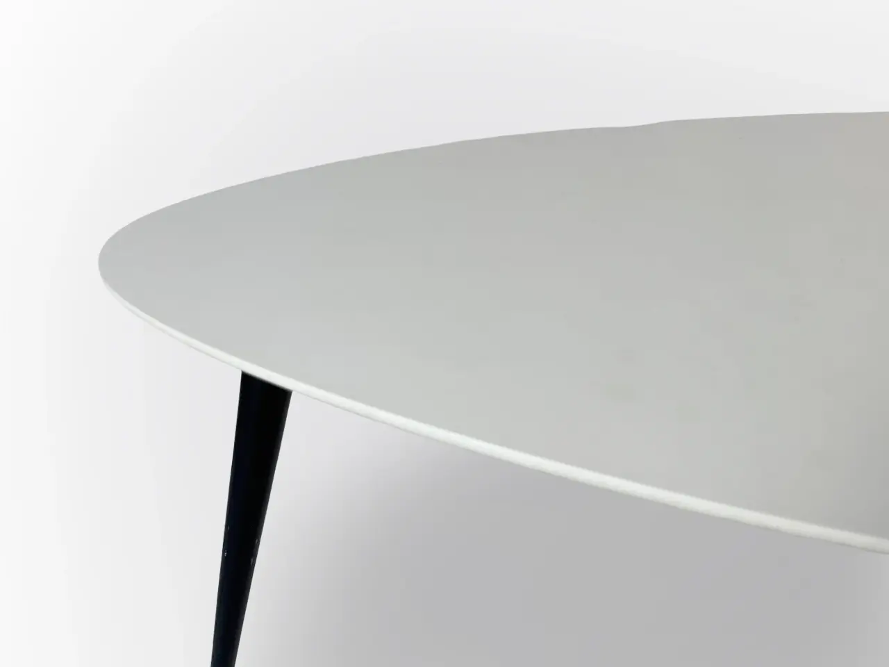 Billede 5 - Fredericia Furniture Icicle Sofabord – Hvid med Sort Stel 60x85x44 cm