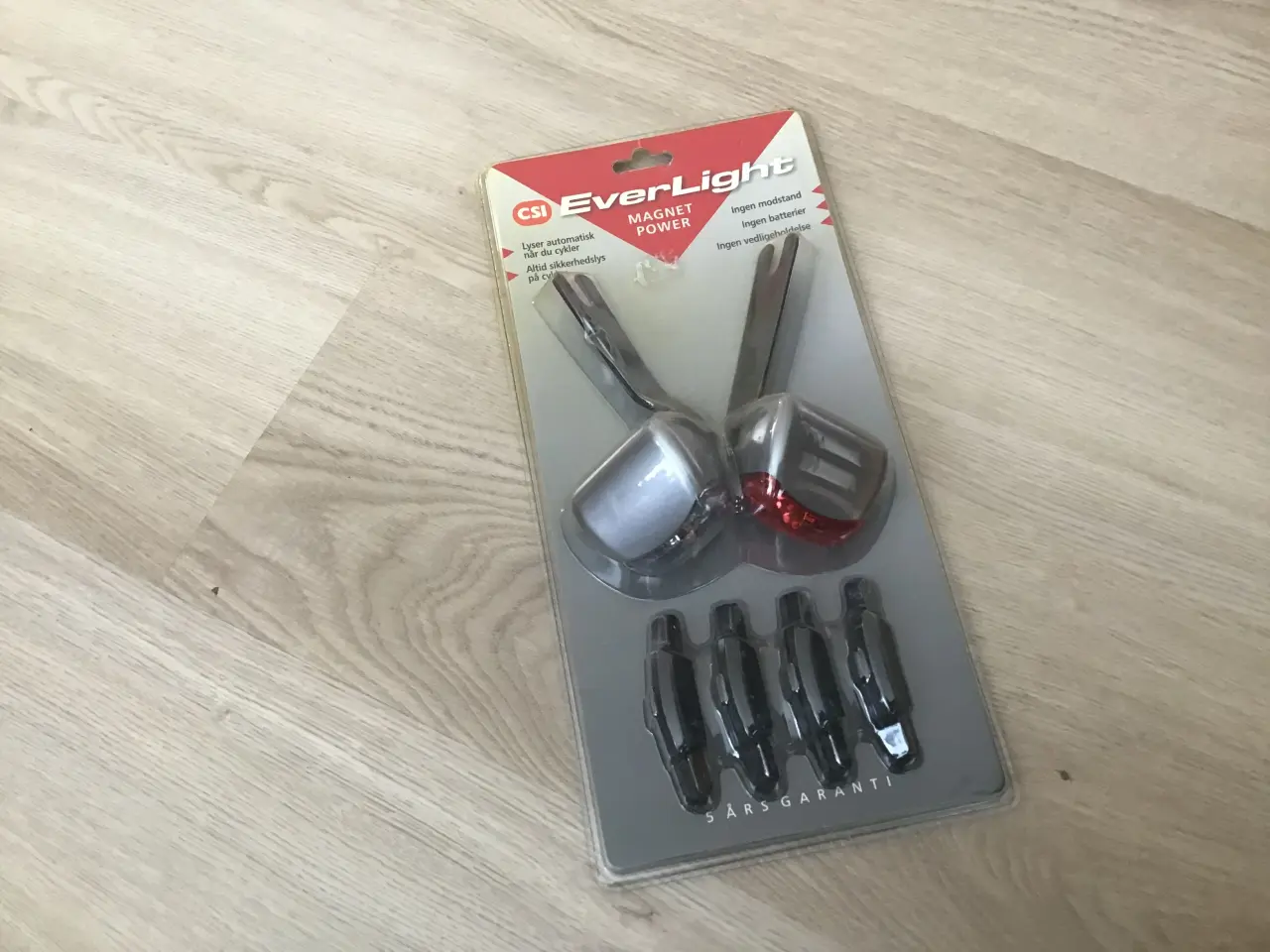 Billede 1 - Cykellygter for og baglygte EverLight ..Solgt……