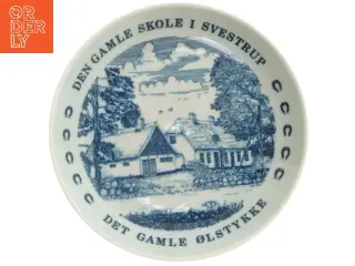 Dekorativ porcelænstallerken fra Lyngby Porcelæn (str. Ø 19,5 cm)