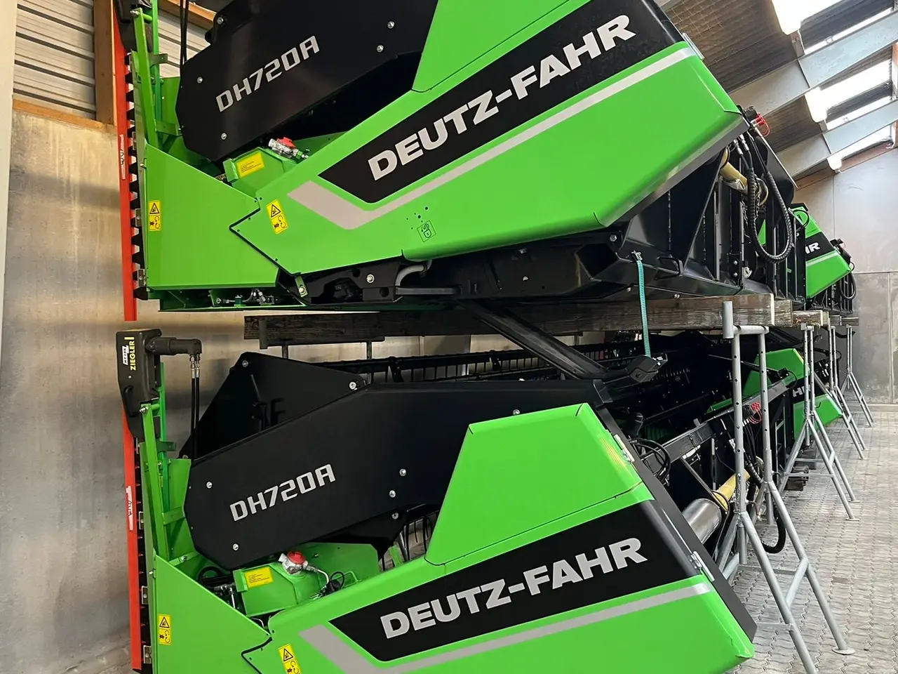 Billede 4 - Deutz-Fahr 7206 With 24feed - 7.2m header. New and unused Combine together with 7.2m header