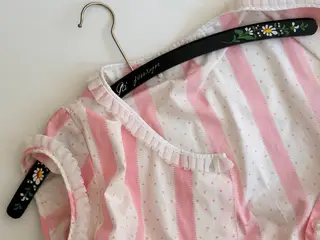 Vintage træbøjle m bemaling, På Gensyn