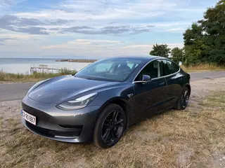 Tesla Model 3  Standard Range+ RWD
