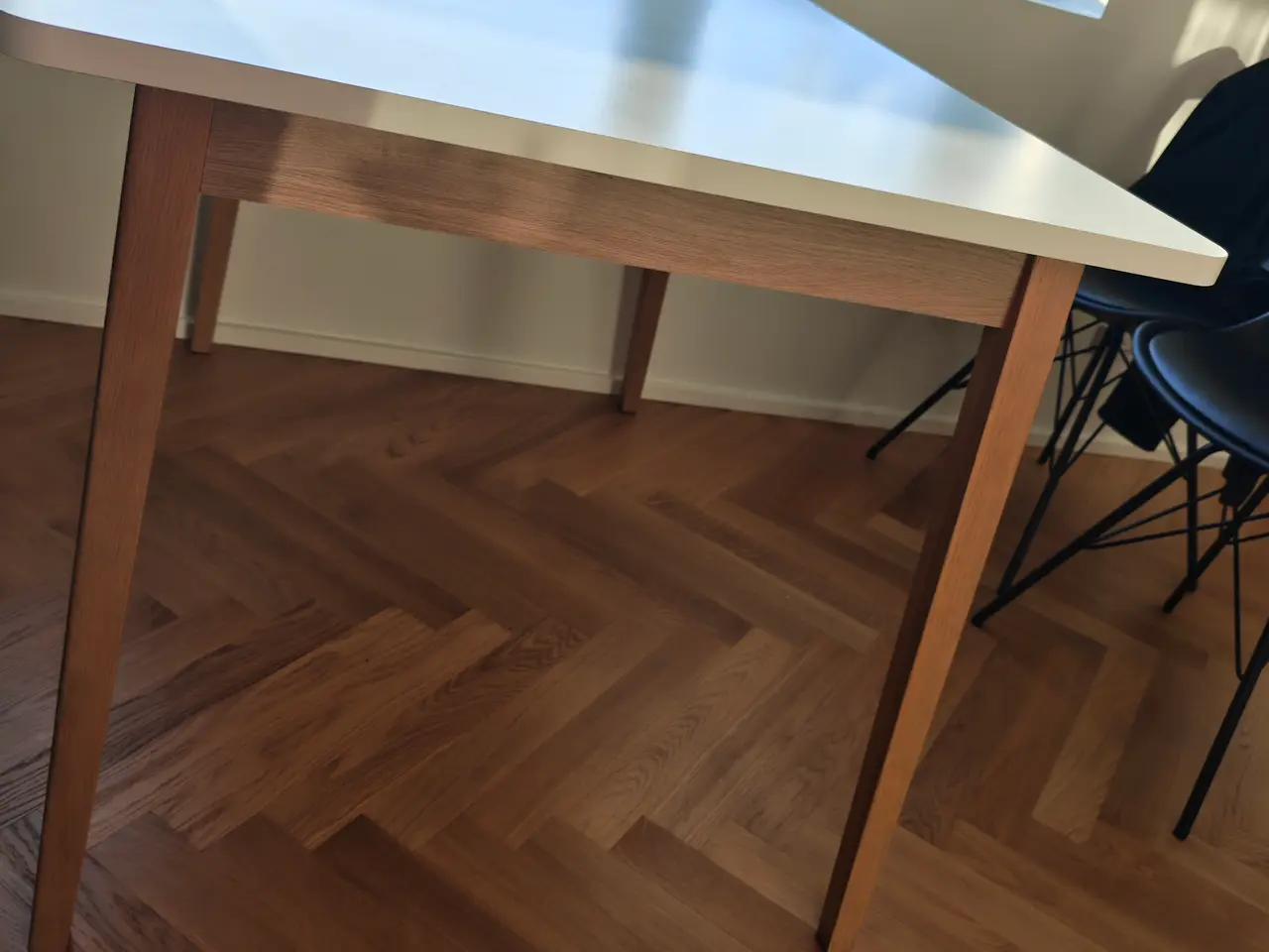 Billede 3 - Spisebord - 4 personers