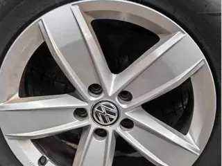 VW vinterdæk 215/65/R17