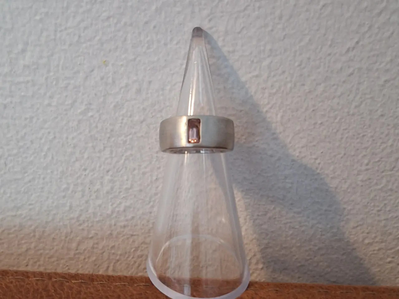 Billede 1 - Bred sølvfarvet ring 