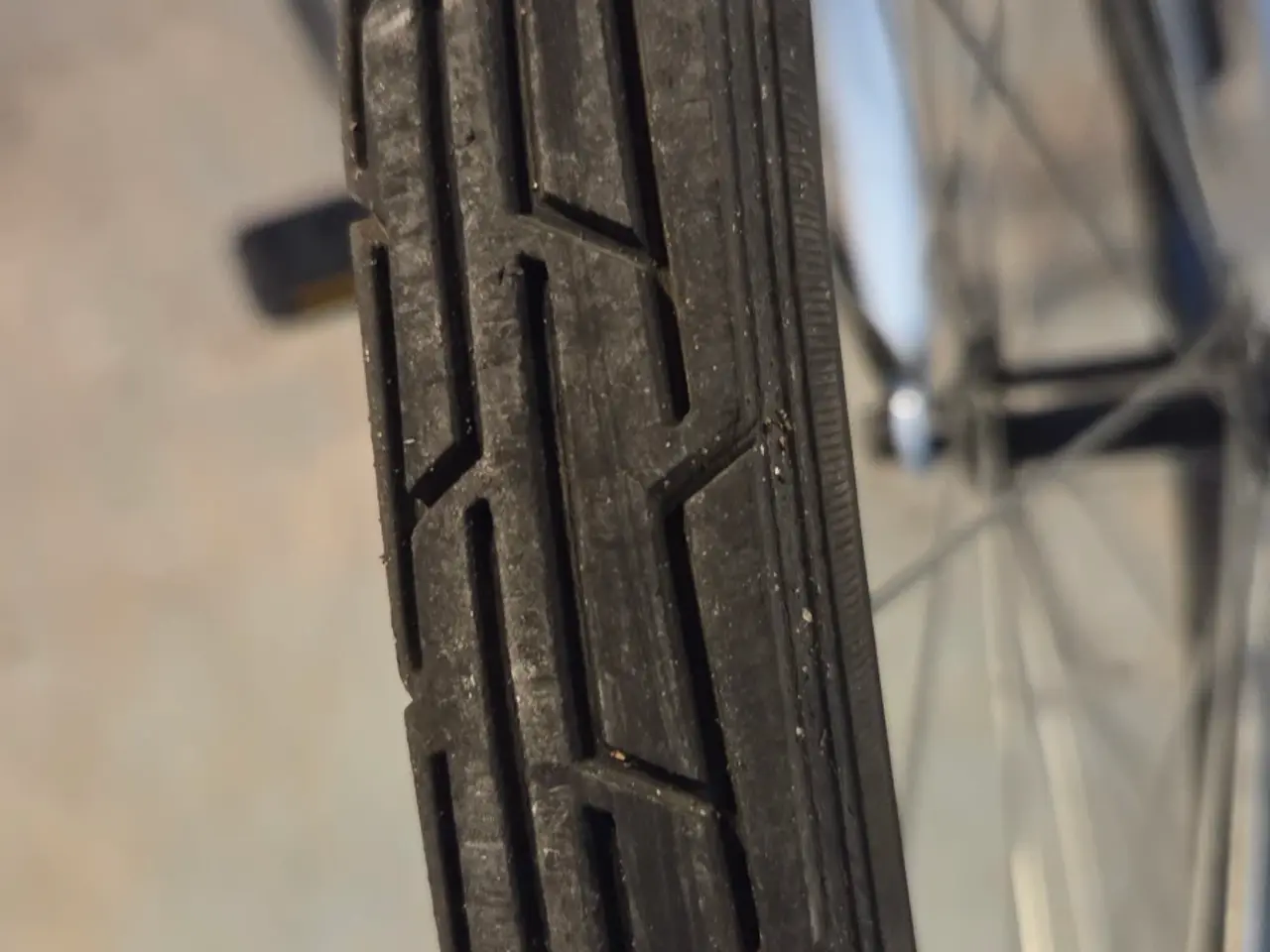 Billede 10 - ROCKY  28" 3 gear  Ny dæk