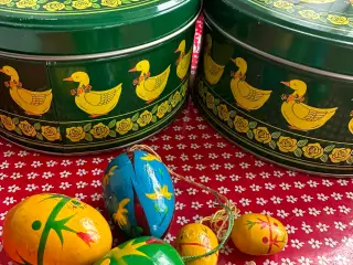 Bakke, dåser, kagedåse, påske, påskeæg