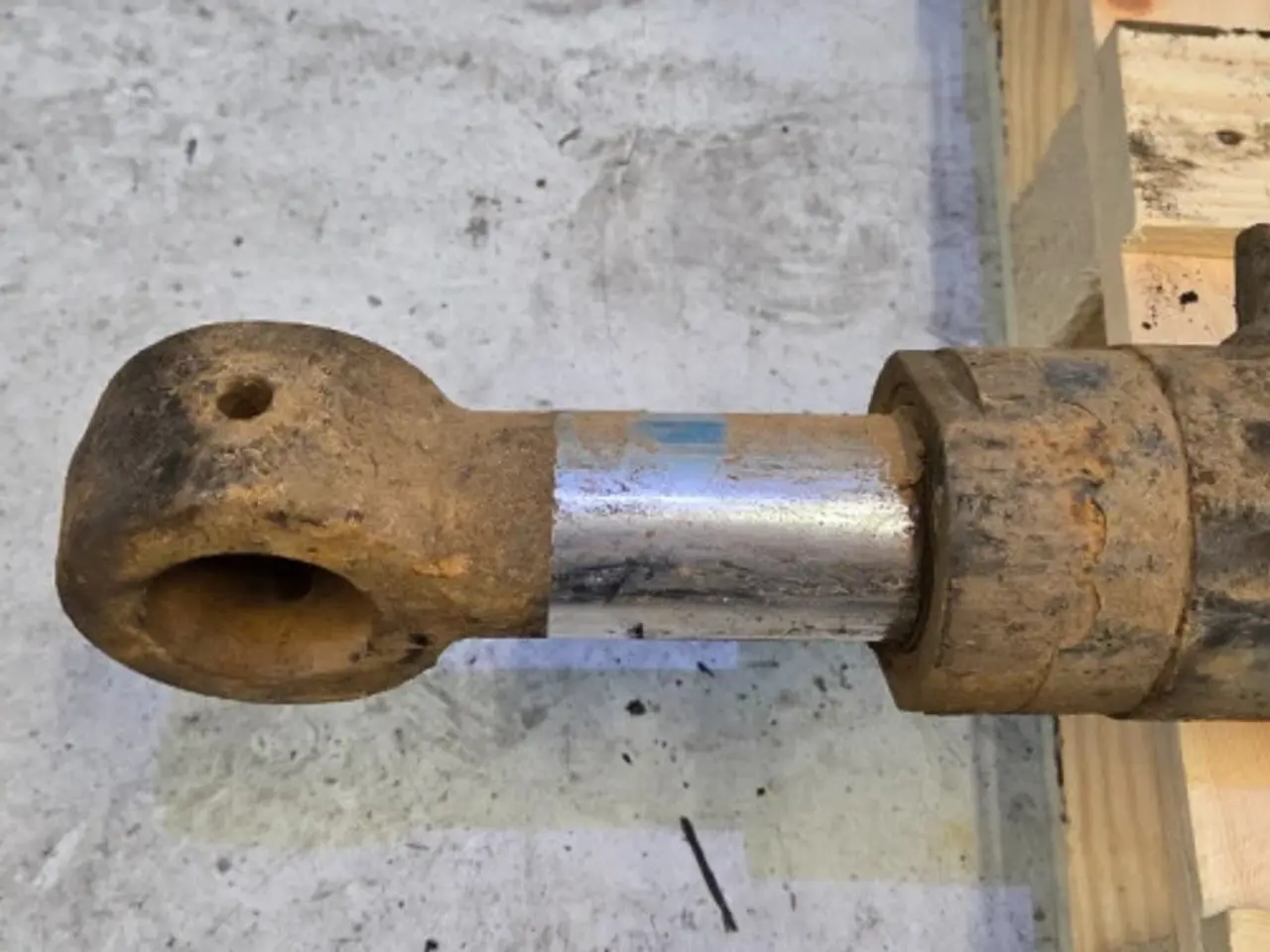 Billede 5 - New Holland LB110 Cylinder 87410324