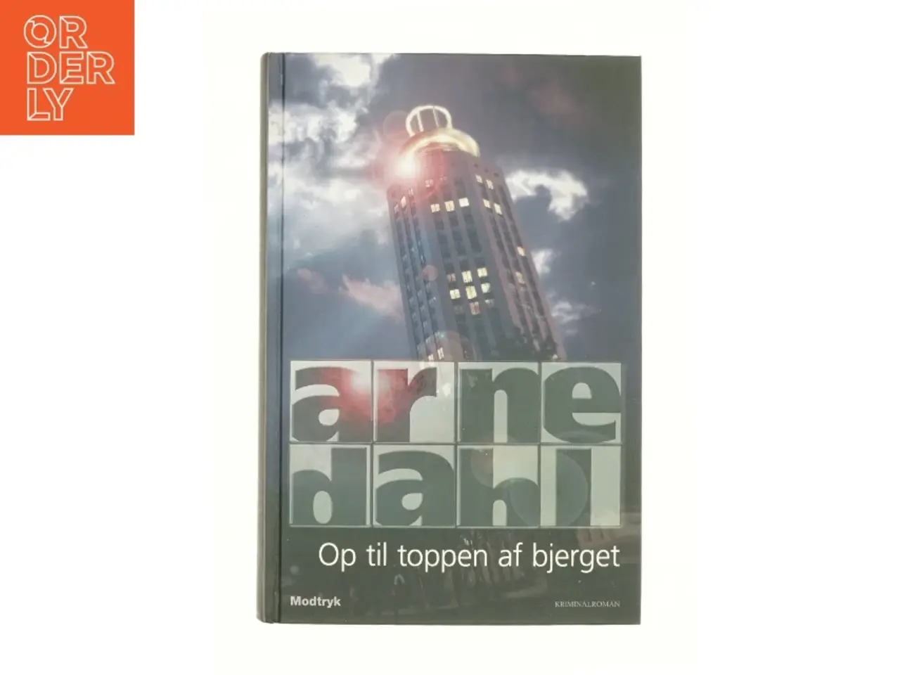 Billede 1 - Op til toppen af bjerget af Arne Dahl (f. 1963) (Bog)