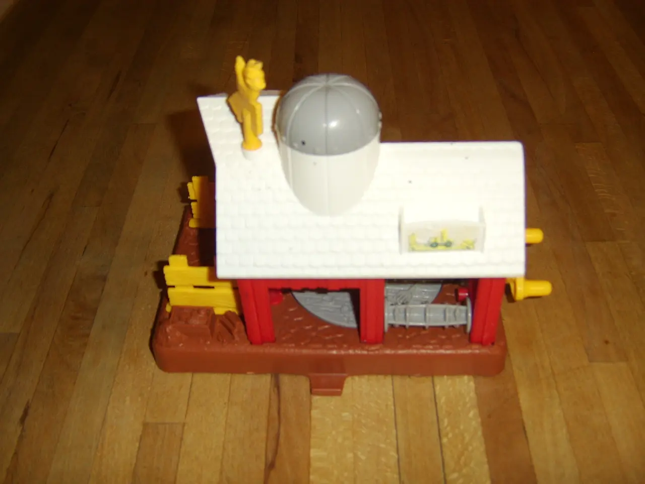 Billede 3 - Fisher-Price Hus til togbane