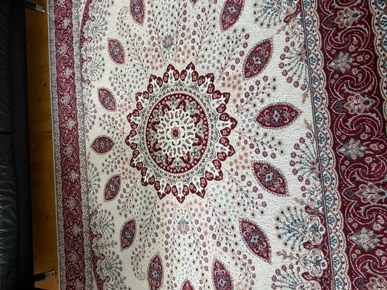 Billede 3 - Cream Bordo Gulvtæppe