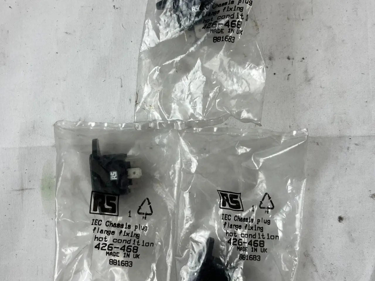 Billede 2 - RS 426-468 IEC Chassis Plug Flange Panel Mount