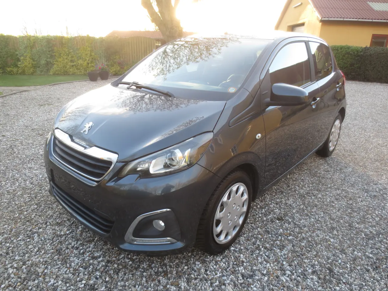 Billede 9 - Pæn Peugeot 108 1.0 E År 16 Nysynet. 