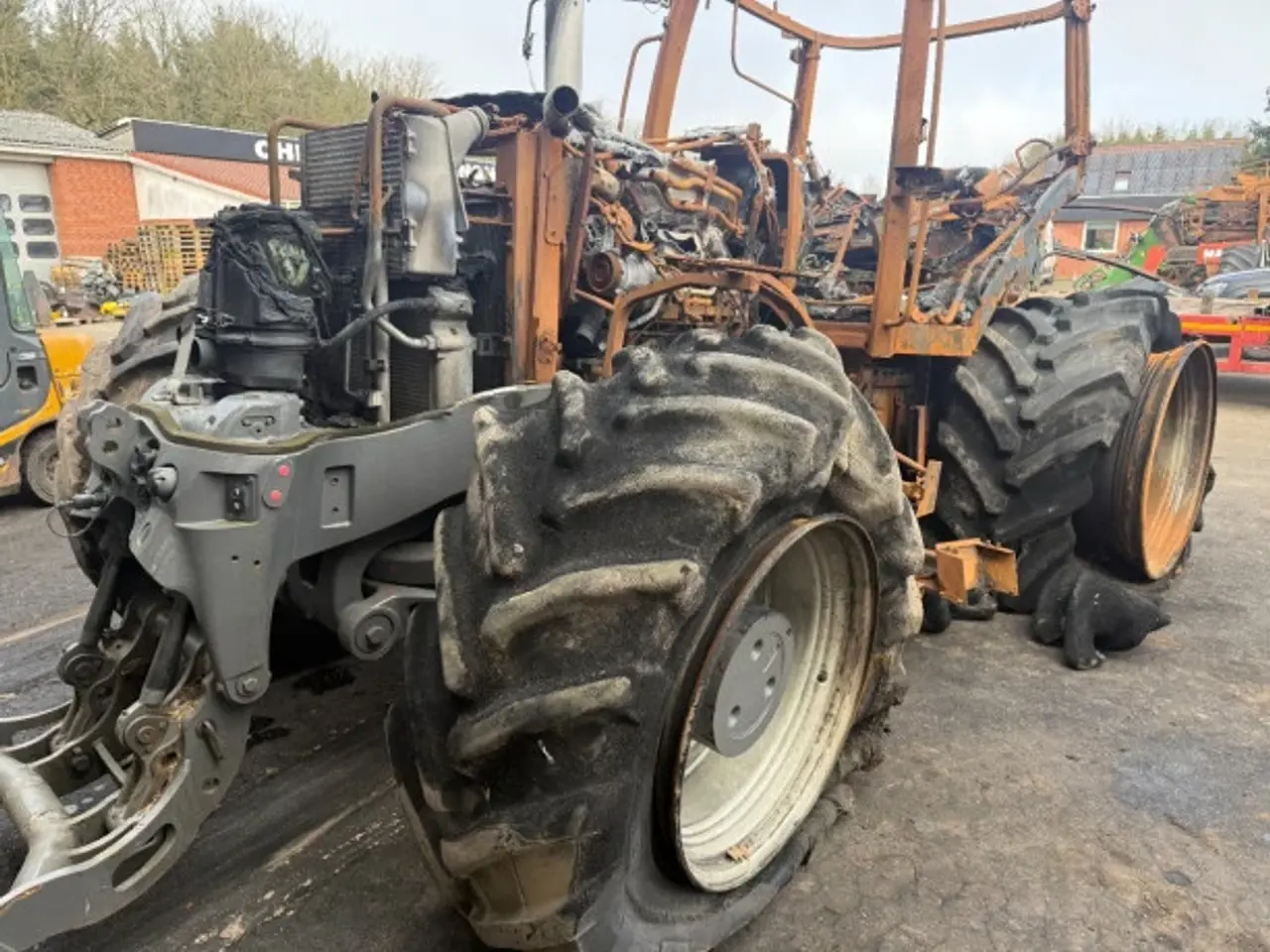 Billede 4 - Valtra S394 Sælges i dele/For parts