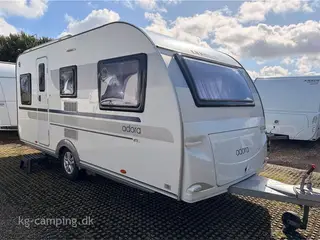 2013 - Adria Adora 472 LU XL   Enkeltsenge med udtræk, Mover, solsejl og fortelt.