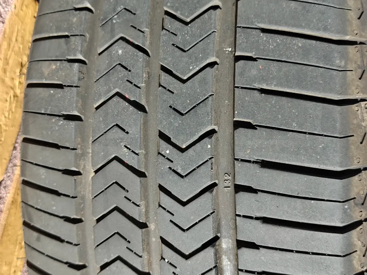 Billede 2 - Loadforce 326+ 215/60R17C