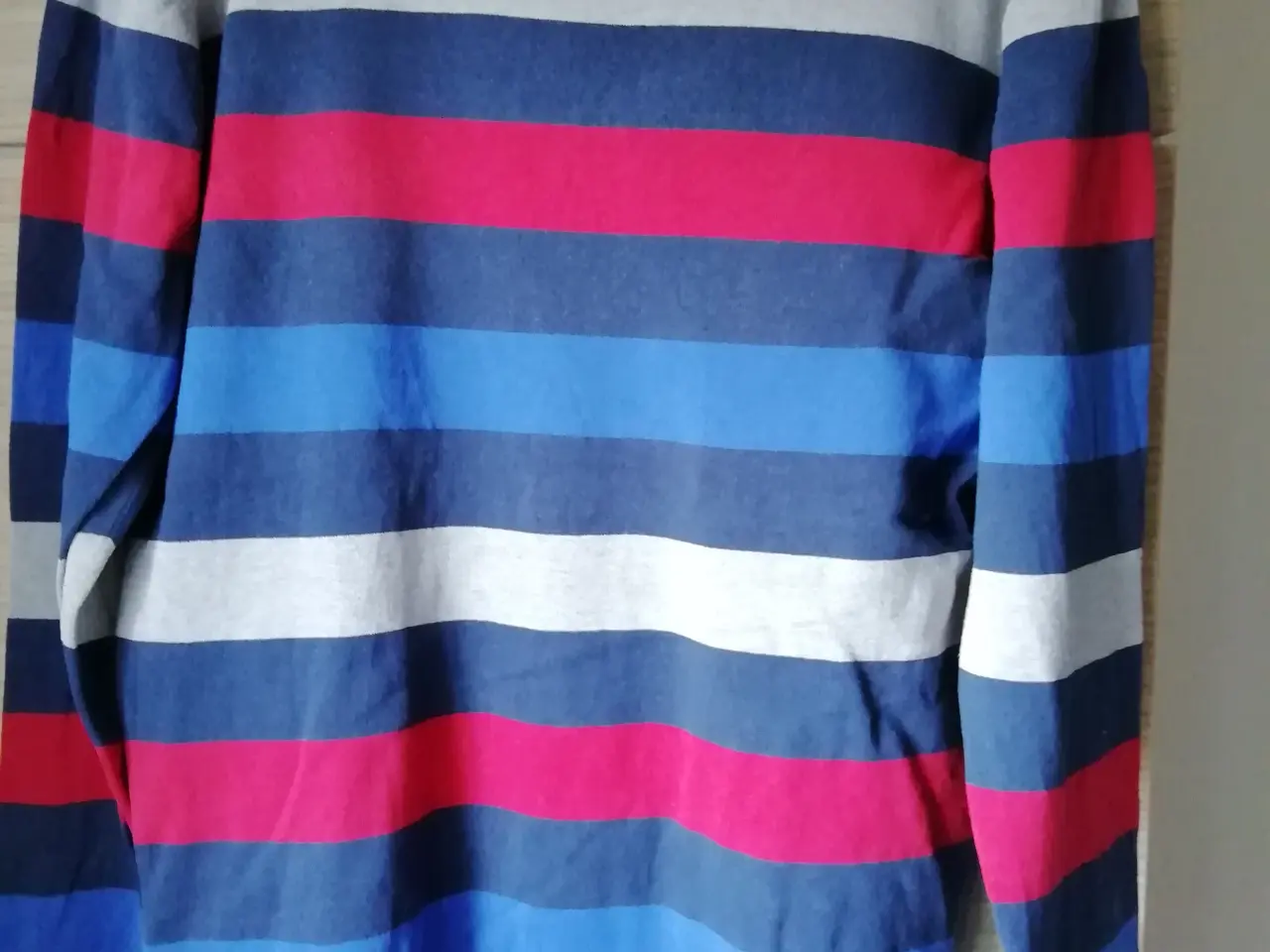 Billede 1 - trøje str. 164, H&M