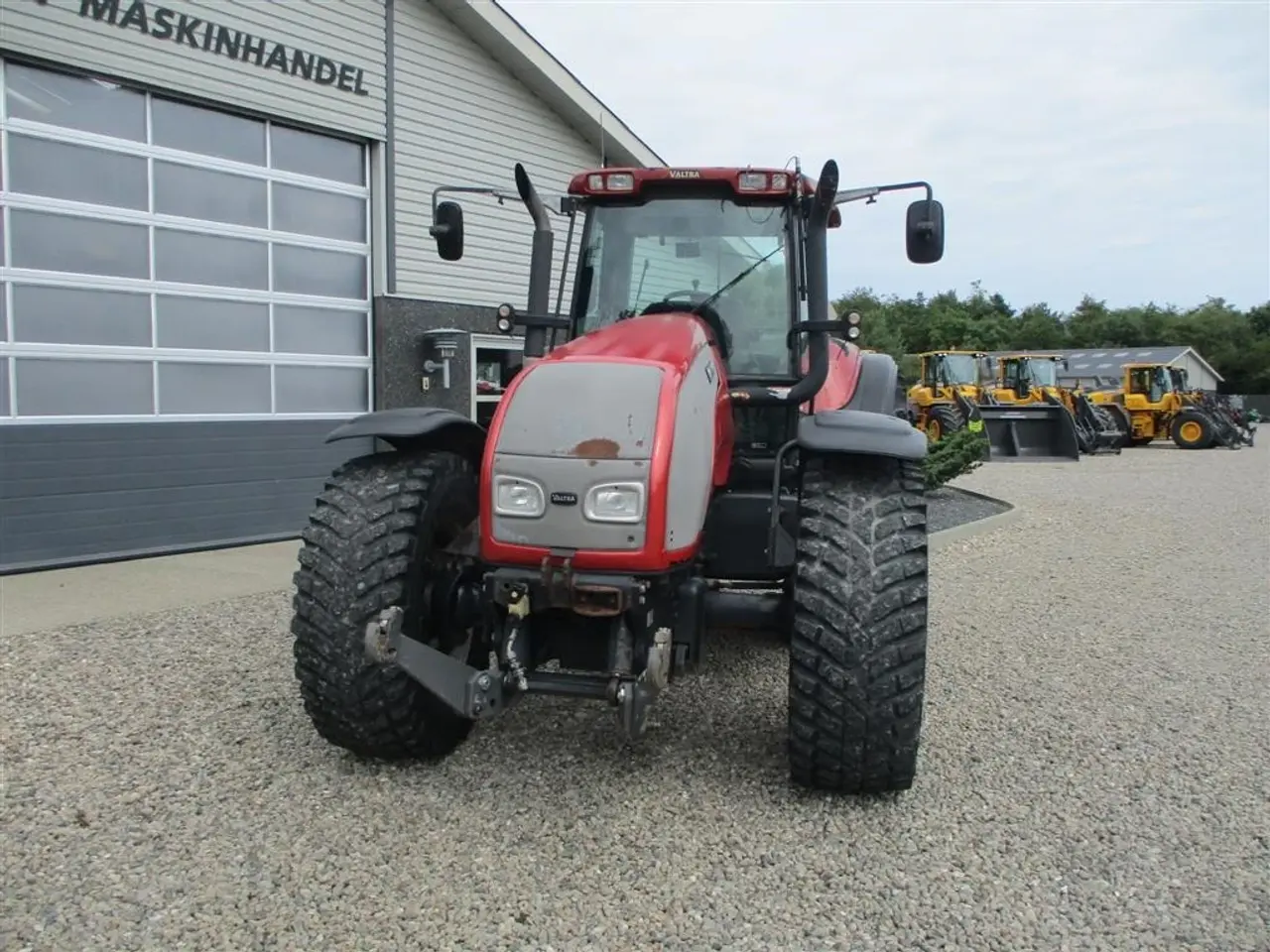 Billede 2 - Valtra T190 Med frontlift og affjedret foraksel