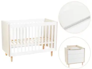 Bekids tremmeseng og pudslebord