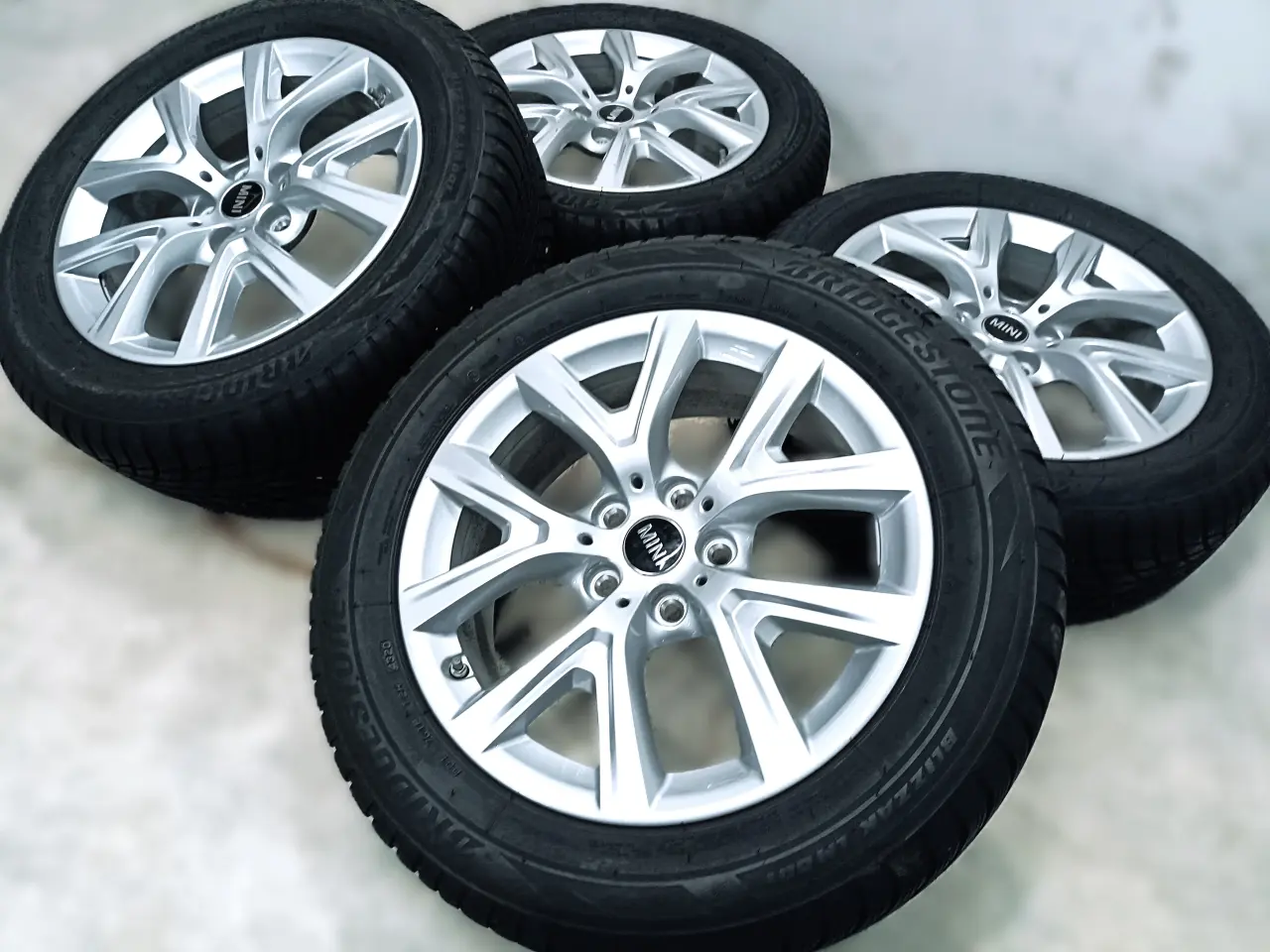 Billede 2 - 5x112 17" ET39 nav 66,6ø MINI/BMW vintersæt inkl.T