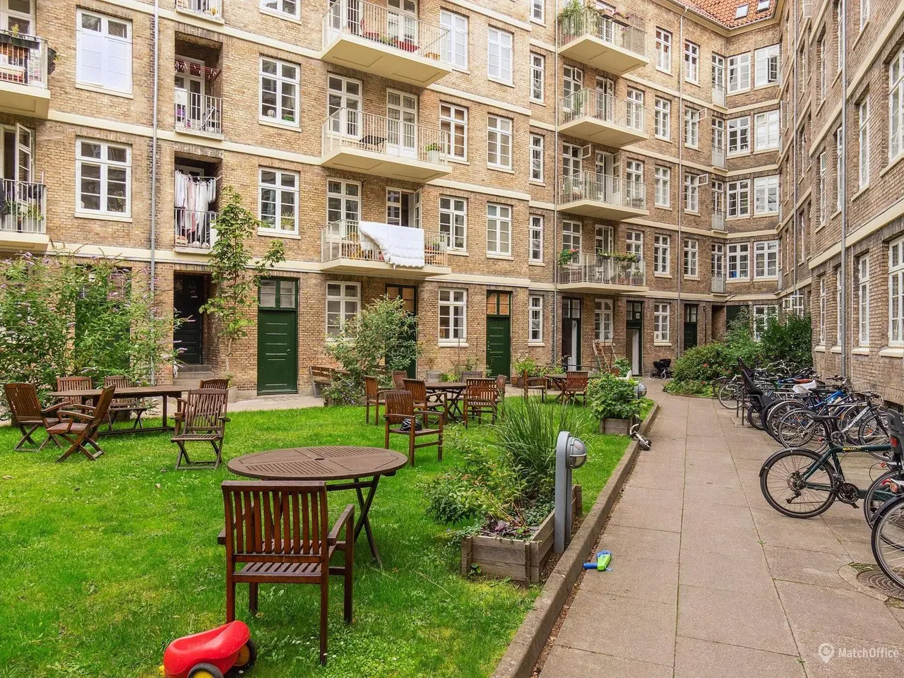 Billede 4 - Eksklusivt butikslokale på Vesterbrogade med stor facade og høj synlighed