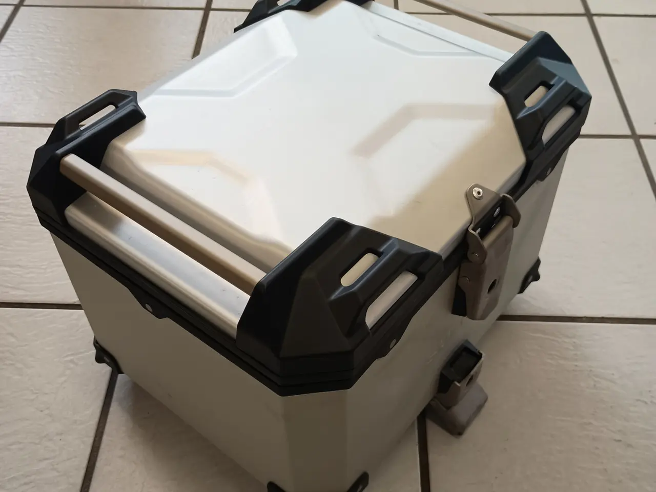 Billede 1 - Topboks Alu, Suzuki DL650 DL1050