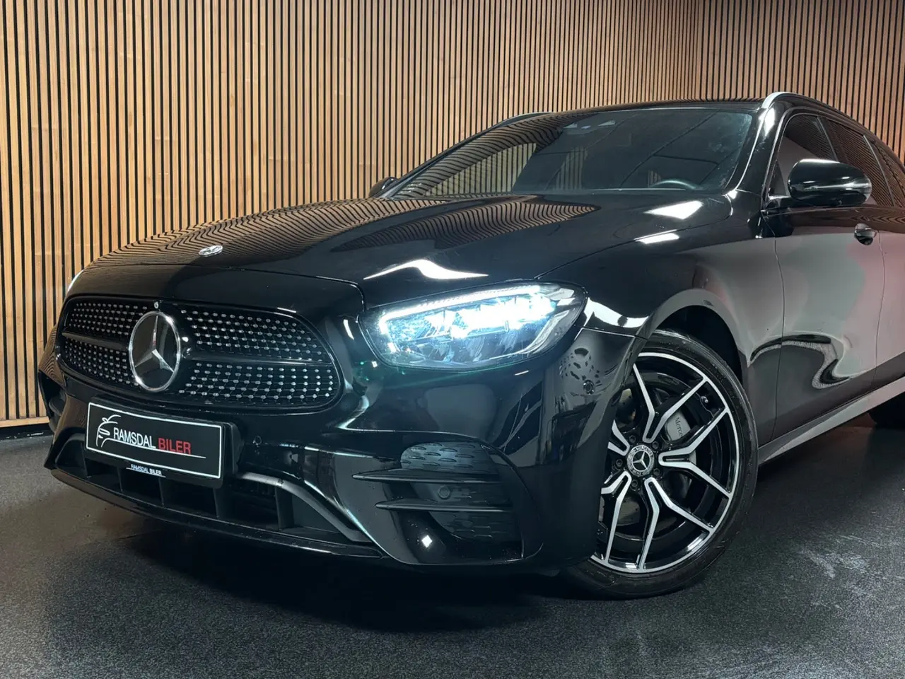 Billede 2 - Mercedes E220 d 2,0 Advantage AMG stc. aut.