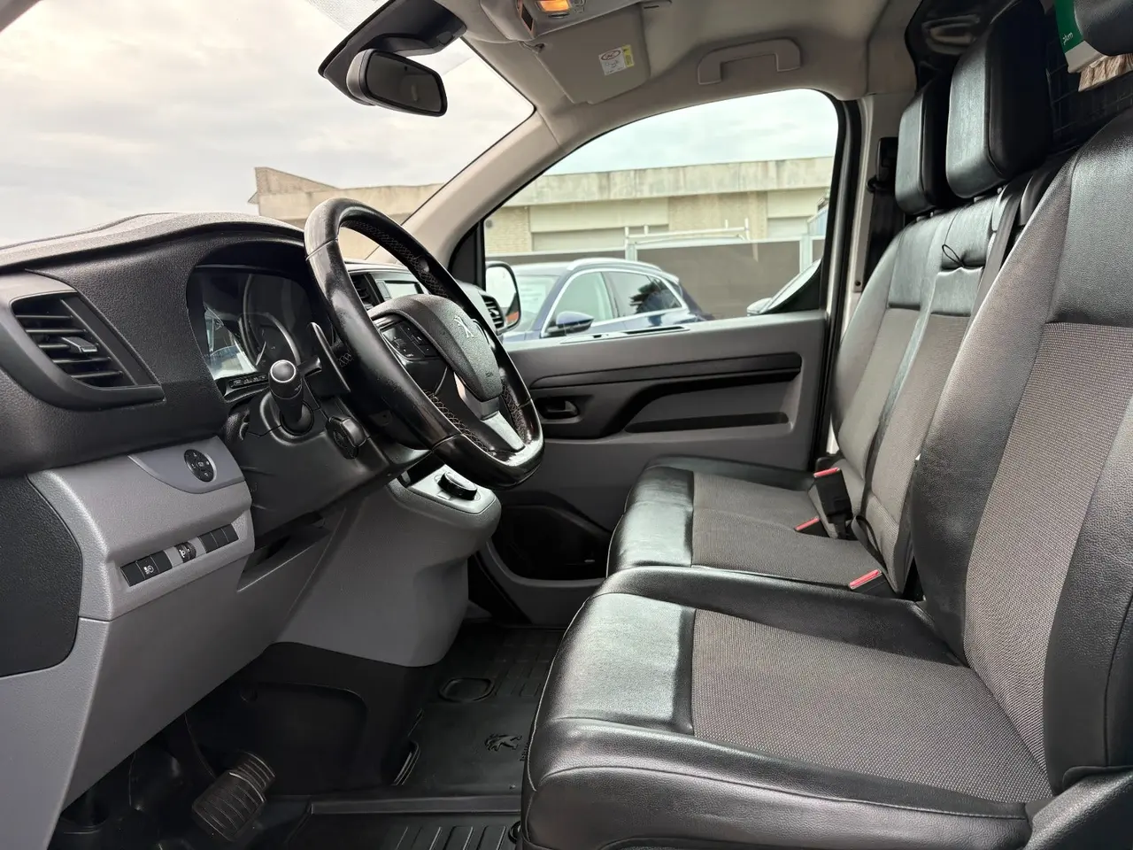 Billede 10 - Peugeot Expert 2,0 BlueHDi 180 L3 Plus EAT6 Van