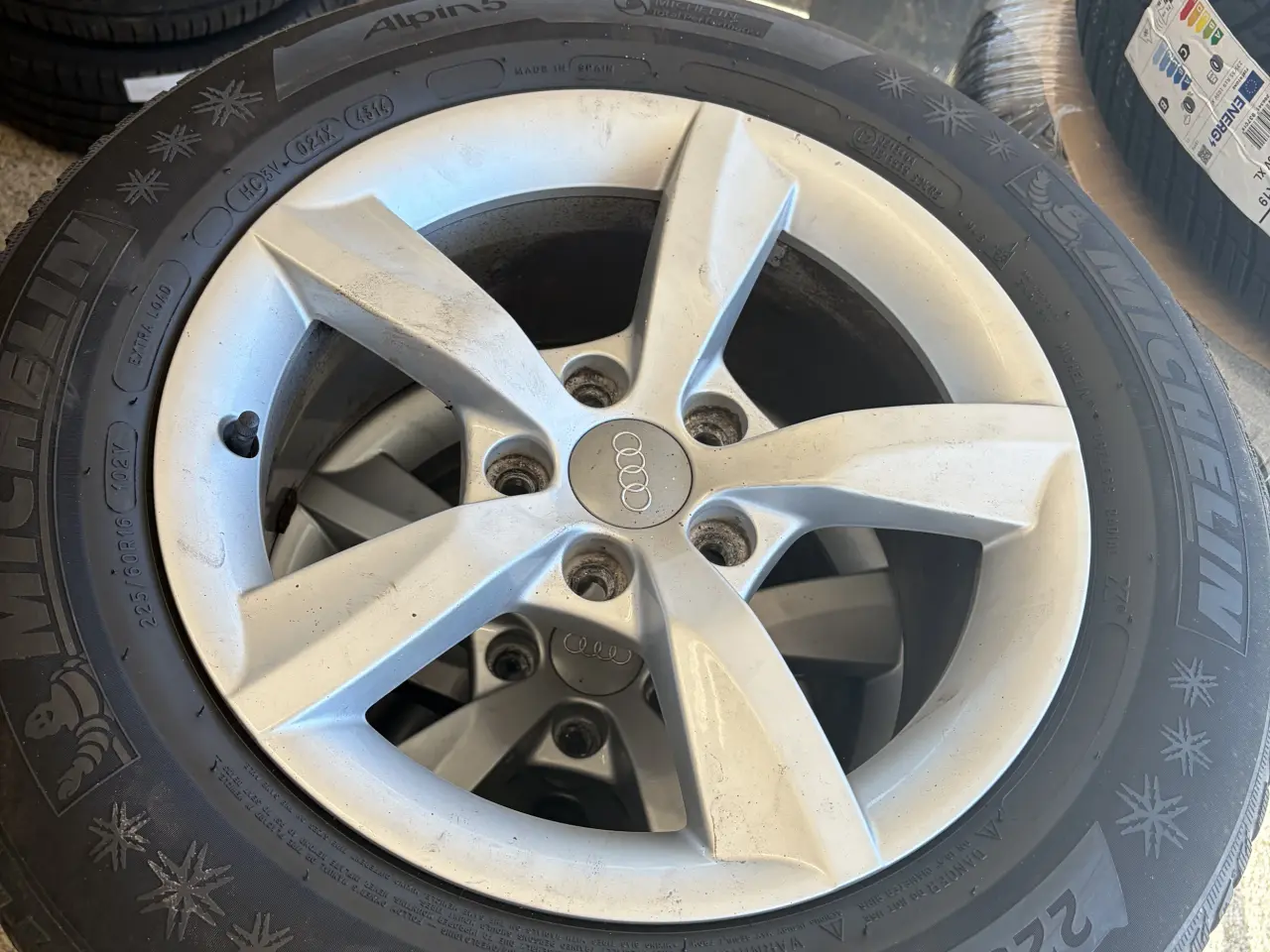 Billede 1 - Audi alufælge med Michelin 225/60-16