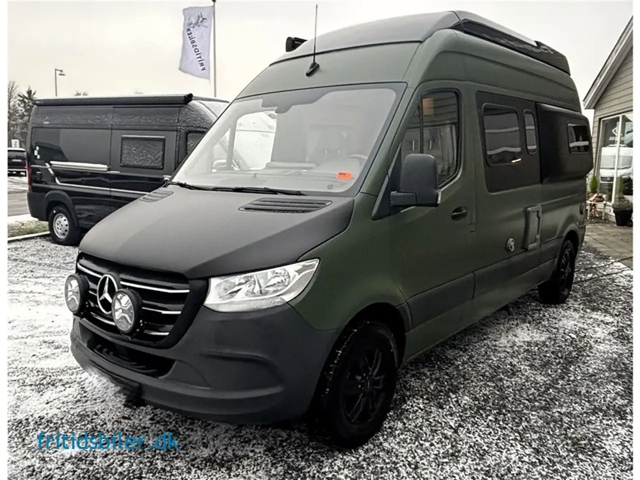 Billede 3 - 2024 - Hymer Free S600 Blue Evolution 170 HK Hymer Free S600 bygget på MB Sprinter i en Blue Evolution med Hævetag og fed Grøn farve