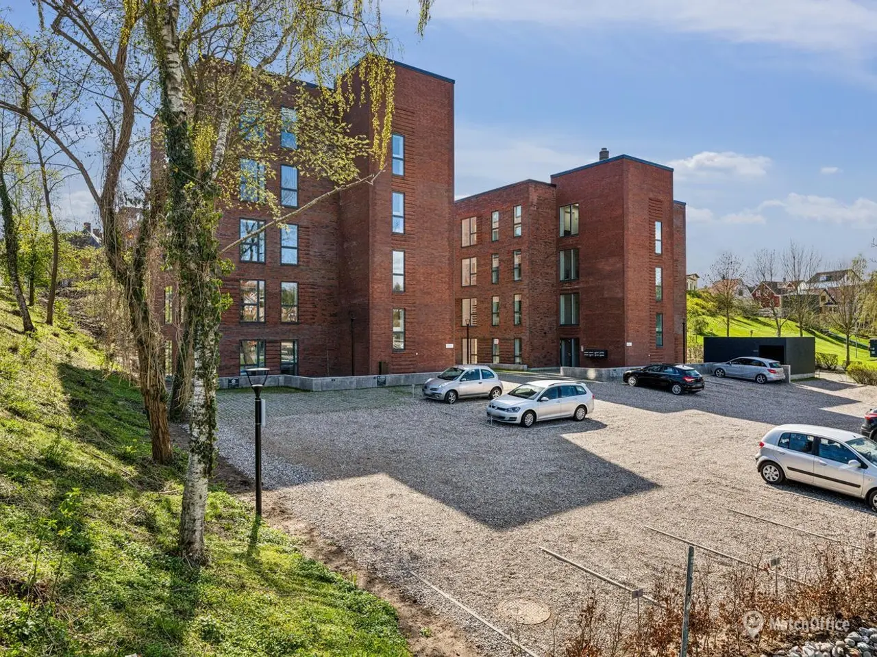 Billede 1 - Parkeringspladser midt i byen